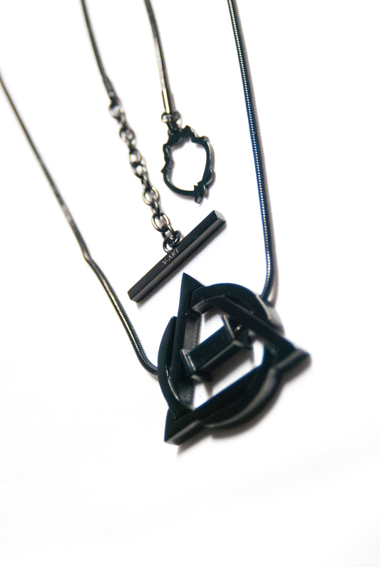 **PRE-ORDER** Therian Necklace: Black Jewellery
