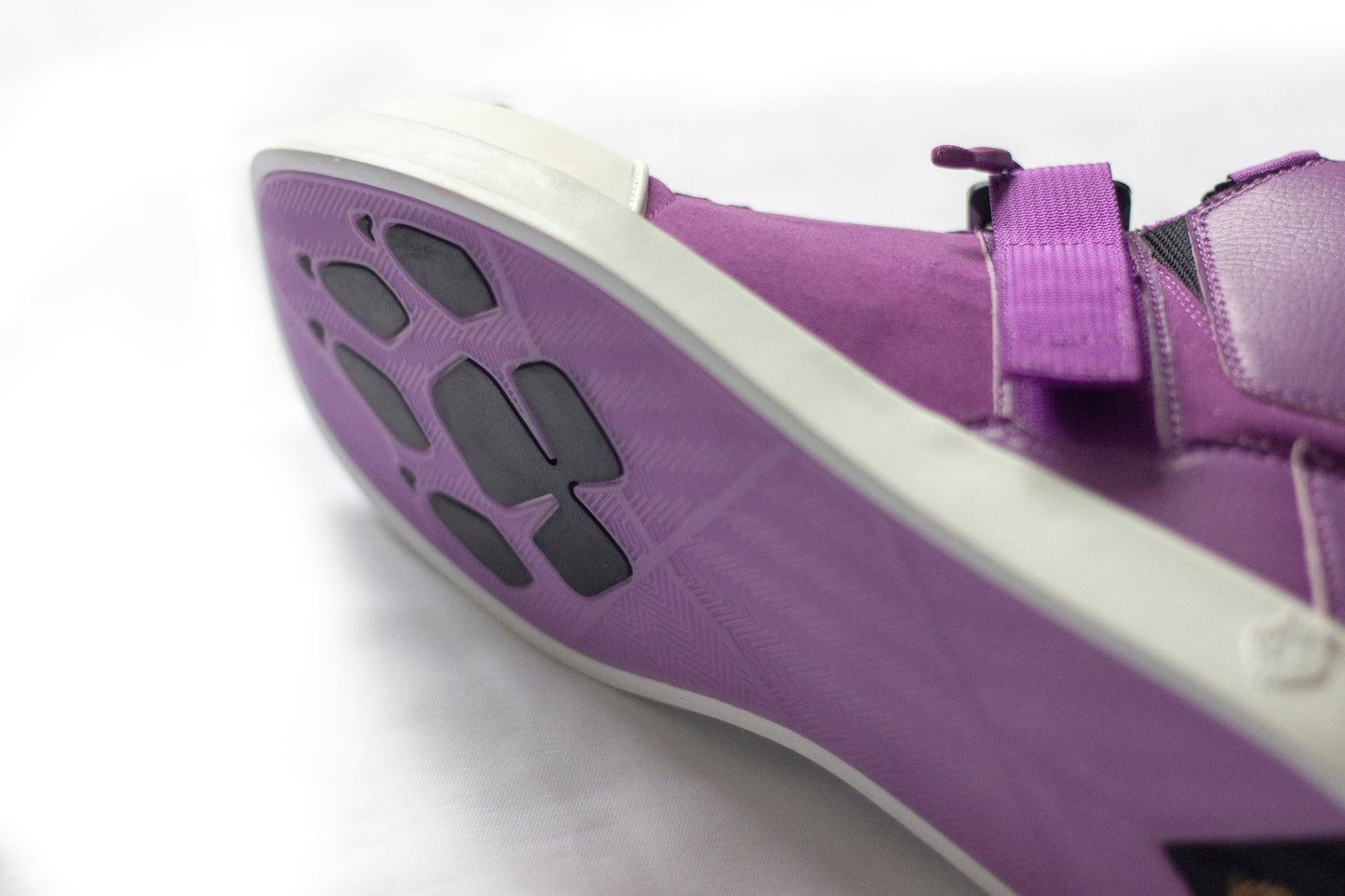 **PRE-ORDER** Wolf Paw V1 - Tiro Purple Shoes